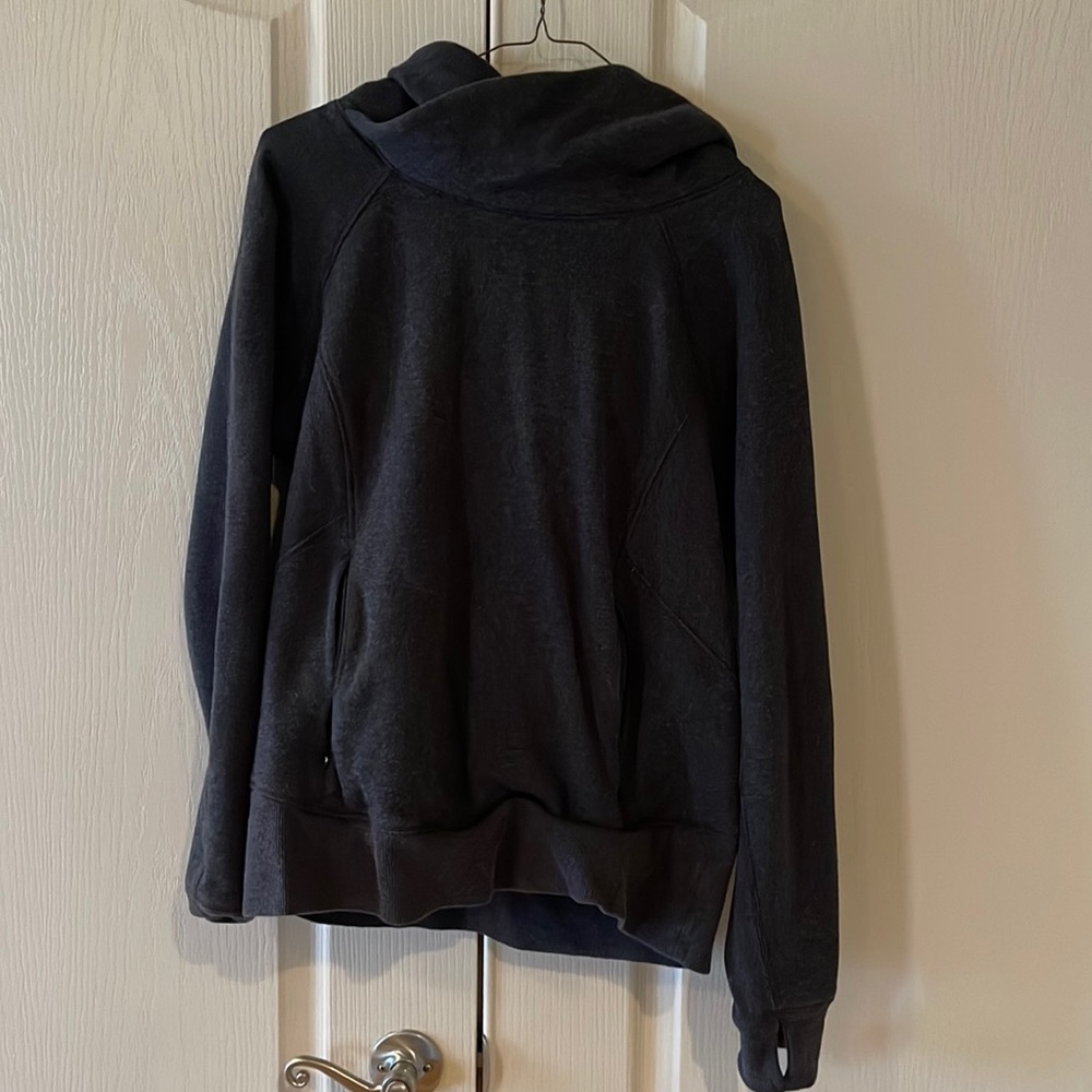 EUC lululemon heavy sweatshirt